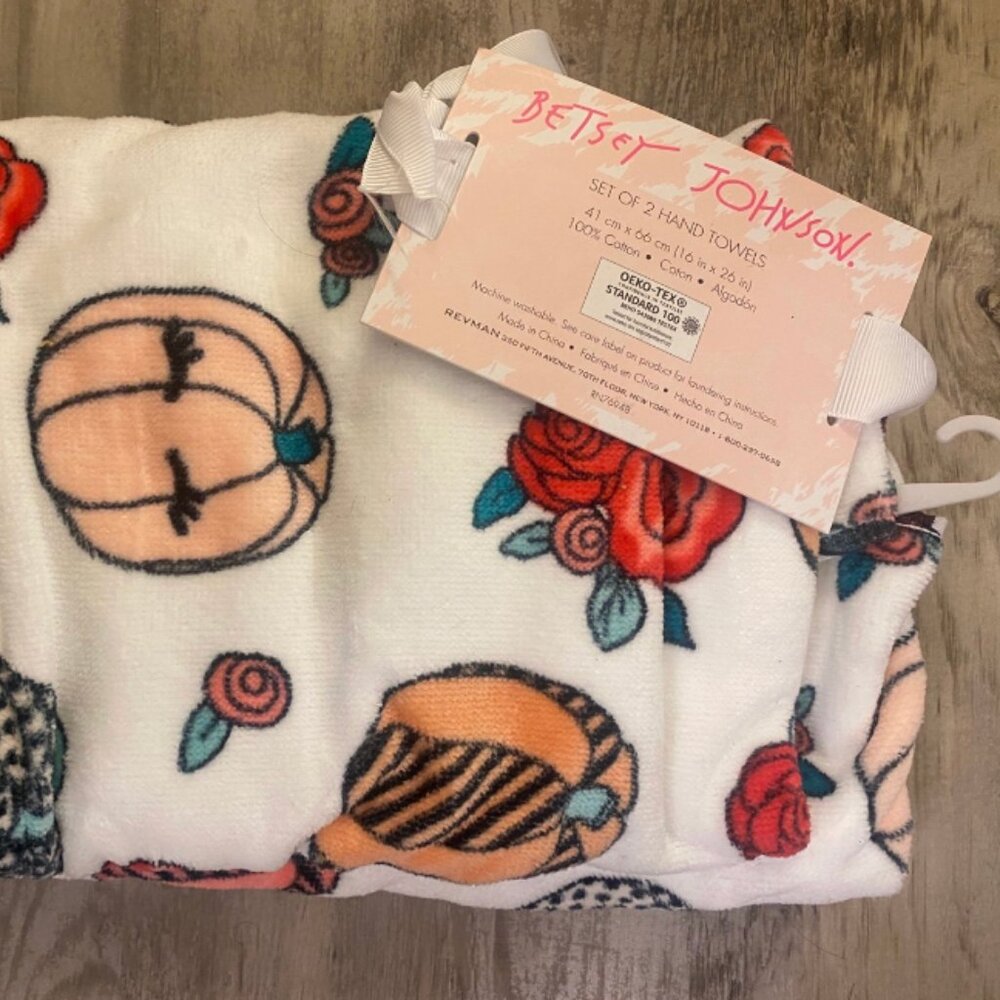 Betsey johnson fall hand towel